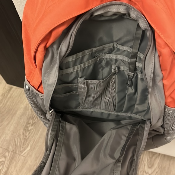 North Face Jester Backpack - Picture 3 of 5